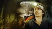 Ohne Erz aus dem Uranbergwerk "Wismut" in Sachsen wäre die erste sowjetische Atombombe nicht möglich gewesen. Die Arbeit der Bergleute unter Tage ist streng geheim und lebensgefährlich. Ohne Erz aus dem Uranbergwerk "Wismut" in Sachsen wäre die erste sowjetische Atombombe nicht möglich gewesen. Die Arbeit der Bergleute unter Tage ist streng geheim und lebensgefährlich.