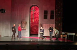 Die Inszenierung von Moli&egrave;res "Dom Juan" am Th&eacute;&acirc;tre national de Strasbourg unter der Regie von Macha Make&iuml;eff