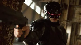 Dank Hightech-Maschinenteilen bleibt Murphy (Joel Kinnaman) am Leben und soll als Robocop f&uuml;r Recht und Ordnung sorgen.