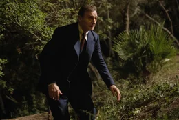 Philip Marlowe (Liam Neeson) macht im Zuge seiner Suche nach dem verschwundenen Nico Peterson &uuml;berraschende Entdeckungen.
