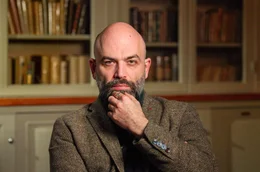 Kann man die Camorra &ndash; eine organisiert kriminelle Vereinigung &ndash; mit den Waffen der Literatur bek&auml;mpfen? 2004 war der junge Journalist Roberto Saviano &uuml;berzeugt von dieser Idee.