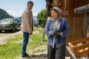 Martin (Hans Sigl) macht sich Sorgen um seine Mutter Lisbeth (Monika Baumgartner). Martin (Hans Sigl) macht sich Sorgen um seine Mutter Lisbeth (Monika Baumgartner).