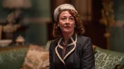 Dorothy Atkinson als Lady Frances Pye