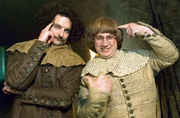 L-R: Herr Weber (Alfred Dorfer), Ing. Breitfu&szlig; (Roland D&uuml;ringer).