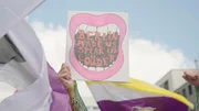 Der Angriff in Berlin soll queere Menschen einsch&uuml;chtern. Doch beim Hamburger CSD k&auml;mpfen sie umso lauter f&uuml;r ihre Sichtbarkeit.