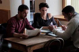 v.li.: Thomas Delhaye (Fr&eacute;d&eacute;ric Diefenthal), Eva (Marie Bouvet), Yacine Diallo (Etienne Diallo)