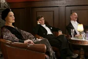 Berlin, 25.07.1919, in einer Bar. Tilla Durieux (Marion Mitterhammer), Paul Cassirer (Volker Ranisch) und Graf Kessler (Roland Renner) lauschen Johannes R. Becher, der sein neuestes Drama vorträgt. Berlin, 25.07.1919, in einer Bar. Tilla Durieux (Marion Mitterhammer), Paul Cassirer (Volker Ranisch) und Graf Kessler (Roland Renner) lauschen Johannes R. Becher, der sein neuestes Drama vorträgt.
