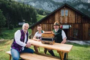 Fred Jaklitsch, Jürgen Leitner und Klaus Neuper an der Schießstätte in Grundlsee Fred Jaklitsch, Jürgen Leitner und Klaus Neuper an der Schießstätte in Grundlsee