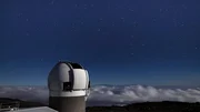 Der Mount Haleakala ist ein mehr als 3.000 Meter hoher erloschener Vulkan auf der hawaiianischen Insel Maui. Auf seinem Gipfel befinden sich mehrere astronomische Einrichtungen. Eines der Teleskope hier ist Pan-STARRS 1: es überwacht den Himmel, um erdnahe Objekte - sogenannte NEOs - zu entdecken. Der Mount Haleakala ist ein mehr als 3.000 Meter hoher erloschener Vulkan auf der hawaiianischen Insel Maui. Auf seinem Gipfel befinden sich mehrere astronomische Einrichtungen. Eines der Teleskope hier ist Pan-STARRS 1: es überwacht den Himmel, um erdnahe Objekte - sogenannte NEOs - zu entdecken.