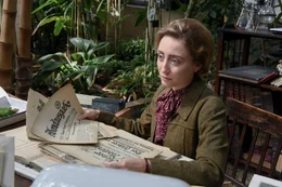 Alina Fritsch (als Miriam Rothschild).