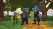 Kommissarin Kaninchen zeigt Bär und Franklin ihre Bienen. Kommissarin Kaninchen zeigt Bär und Franklin ihre Bienen.