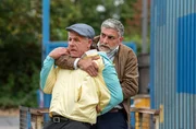 Manfred Klose (Rainer Furch, l.) will seine Unschuld beweisen, was Unür Beslan (Neil Malik Abdullah, r.) unter allen Umständen verhindern muss. Manfred Klose (Rainer Furch, l.) will seine Unschuld beweisen, was Unür Beslan (Neil Malik Abdullah, r.) unter allen Umständen verhindern muss.