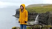 Die Küste Islands kann für Besucherinnen wie Johanna (Odine Johne) schnell gefährlich werden. Die Küste Islands kann für Besucherinnen wie Johanna (Odine Johne) schnell gefährlich werden.