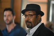 Alec Mercer (Jesse L. Martin) Alec Mercer (Jesse L. Martin)