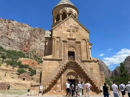Kloster Noravank im Arpa-Gebiet.