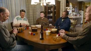 (v.l.n.r.) Mr. Givens (Brian Stepanek,); George Cooper sen. (Lance Barber); Billy Sparks (Wyatt McClure); Coach Wilkins (Doc Farrow); Direktor Petersen (Rex Linn) (v.l.n.r.) Mr. Givens (Brian Stepanek,); George Cooper sen. (Lance Barber); Billy Sparks (Wyatt McClure); Coach Wilkins (Doc Farrow); Direktor Petersen (Rex Linn)