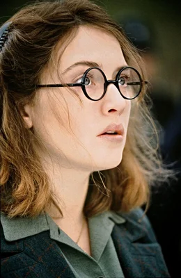 Auf der Suche nach ihrer besten Freundin: Hester Wallace (Kate Winslet) ...