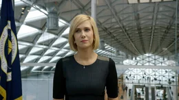 Annie Montrose (Kristen Wiig)