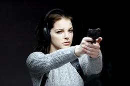 Maria Teiss (Yvonne Catterfeld) ist eine au&szlig;ergew&ouml;hnlich konsequente und kompromisslose Polizistin. Eines Tages erh&auml;lt sie den Auftrag, die Suche nach einem mehrfach verurteilten Kindersch&auml;nder aufzunehmen, der spurlos verschwunden ist - und mit ihm ein kleines M&auml;dchen, das n&auml;chste Opfer ...