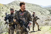 L-R:: Sonny Quinn (AJ Buckley), Jason Hayes (David Boreanaz)