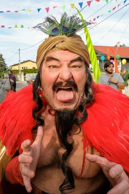 Erwin Steinhauer (Hartmut).