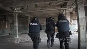 Der zweite Entflohene hingegen hat sich offensichtlich in einem abbruchreifen Fabrikgebäude versteckt. Der zweite Entflohene hingegen hat sich offensichtlich in einem abbruchreifen Fabrikgebäude versteckt.