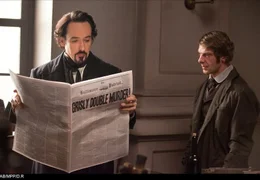 Edgar Allan Poe (John Cusack, l.) erh&auml;lt von dem Schriftsetzer Ivan Reynolds (Sam Hazeldine, r.) keine guten Neuigkeiten.