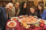 (v.l.n.r.) Jim Kearney (Jon Cryer); Trey Taylor (Donald Faison); Julia Mariano (Abigail Spencer); Jimmy jr. (Finn Sweeney); Grace (Sofia Capanna)