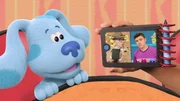 L-R: Blue, Steve (Steve Burns), Joe (Donovan Patton)