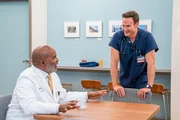 L-R: David Alan Grier as Dr. Ron, Josh Lawson as Dr. Bruce L-R: David Alan Grier as Dr. Ron, Josh Lawson as Dr. Bruce