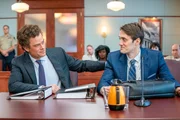 Joel Schwartz (Josh Duhamel) und Nate Swanson (Ben Chase).