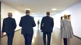Brombeerkoalition - Die erste Koalition von CDU, BSW und SPD in Deutschland steht: Th&uuml;ringen wird k&uuml;nftig von dem Brombeer-B&uuml;ndnis regiert.