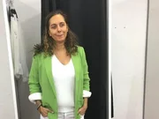 Kandidatin Jennifer; Motto im Ruhrgebiet: Aus Eins mach Zwei! Pr&auml;sentiere zwei verschiedene Looks mit einem Blazer! Tag 2: Jennifer