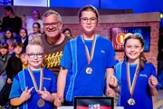 Das blaue Team aus Homburg/Saarland freut sich über den tollen Tag im Studio. Das blaue Team aus Homburg/Saarland freut sich über den tollen Tag im Studio.