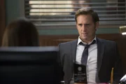 Ein wieder genesener Jake (Josh Lucas) ist zur&uuml;ck im Polizeirevier, doch seine Vertretung, Captain Nancy Santiani, ist nicht bereit, ihren Posten so einfach wieder herzugeben ...