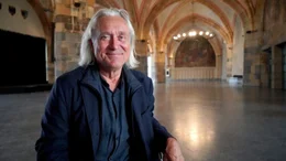 Regisseur Wilfried Hauke, im Kr&ouml;nungssaal des Rathaus Aachen.