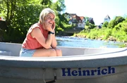 Sabine Heinrich ist auf vielen Etappen mit ihrem kleinen Ruderboot „Heinrich“ unterwegs. Sabine Heinrich ist auf vielen Etappen mit ihrem kleinen Ruderboot „Heinrich“ unterwegs.