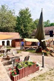 So schön ist das Bergbad einmal gewesen. An sonnigen Sommertagen kamen Hunderte aus Halle und dem Saalekreis. So schön ist das Bergbad einmal gewesen. An sonnigen Sommertagen kamen Hunderte aus Halle und dem Saalekreis.