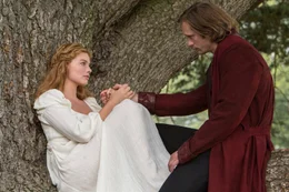 Margot Robbie (Jane Clayton), Alexander Skarsg&aring;rd (Tarzan / John Clayton).