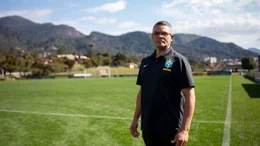 Josenildo Brito k&uuml;mmert sich als Chef-Greenkeeper im Trainingszentrum der brasilianischen Fu&szlig;ballnationalmannschaft um den bestm&ouml;glichen Rasen.