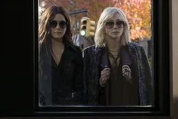 Ocean's 8 Beste Komplizinnen: Sandra Bullock als Debbie Ocean, Cate Blanchett als Lou   Copyright: SRF/Warner Bros.