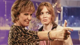 v.li.: Marion (Ulrike Kriener), Karla (Karoline Herfurth)