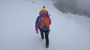 Bergretter der Bergwacht Grainau beim Einsatz am Höllentalferner. Bergretter der Bergwacht Grainau beim Einsatz am Höllentalferner.