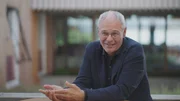 Professor Oscar Jenni schreibt Ratgeber f&uuml;r Eltern.