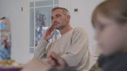 Roman Rudsinski k&uuml;mmert sich abends um die Kinder.