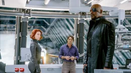 L-R: Natasha Romanoff / Black Widow (Scarlett Johansson), Bruce Banner / Hulk (Mark Ruffalo), Nick Fury (Samuel L. Jackson).