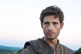 Gareth (Julian Morris)
