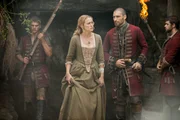 Riskiert alles, während die Spanier mit einer gewaltigen Flotte auf Nassau zukommen: Eleanor (Hannah New) ... Riskiert alles, während die Spanier mit einer gewaltigen Flotte auf Nassau zukommen: Eleanor (Hannah New) ...