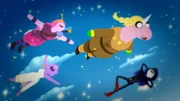 Oben, v.li.: Princess Bubblegum, Lady Rainicorn. Unten, v.li.: Lumpy Space Princess, Marceline.