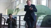 Als die Ermittler Eric Delko (Adam Rodriguez, li.) und Horatio Caine (David Caruso) den verd&auml;chtigen Vorarbeiter Luis festnehmen wollen, kann dieser aus der Zuckerraffinerie fl&uuml;chten...